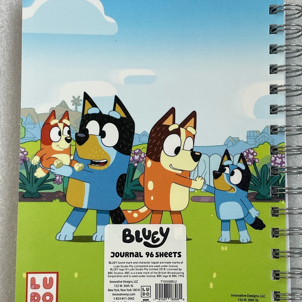 Bluey Family Notebook - Picture 6 of 8